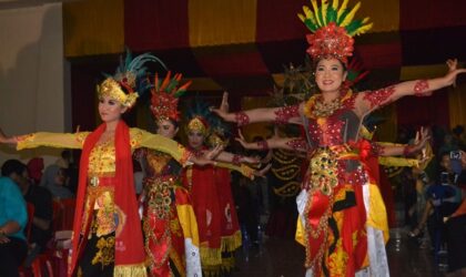 Ethno Carnival Ramaikan Dies Natalis Stikes ke IX