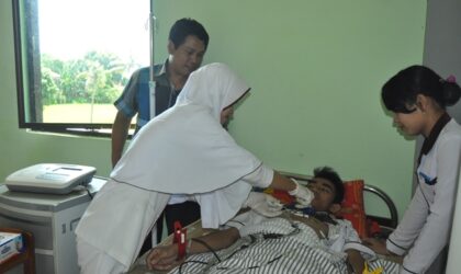 Mahasiswa D3 Keperawatan Stikes Ikuti Pelatihan ECG