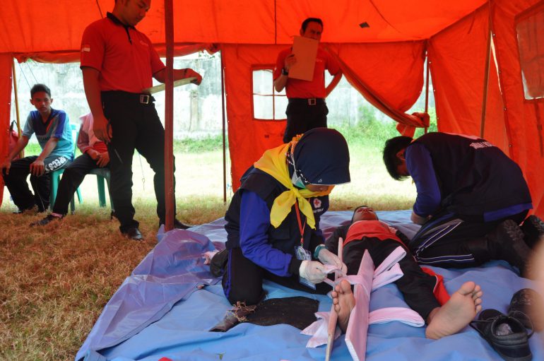 UKM KSR Stikes Gelar Red Cross Competition 2