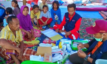 Relawan Stikes Abdikan Diri di Lokasi Gempa Lombok