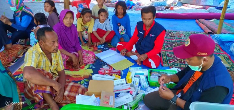 Relawan Stikes Abdikan Diri di Lokasi Gempa Lombok