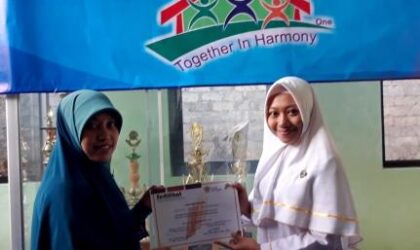 Asrama Putri Stikes, Adakan Perpisahan Warganya