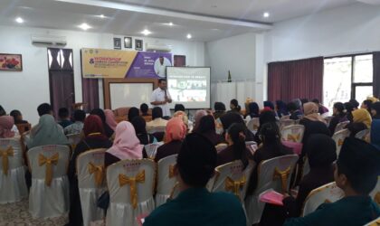 UKM English Club Gelar Workshop Dan Debate Bahasa Inggris