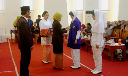 29 Mahasiswi Kebidanan Lakukan Ucap Janji Sebelum Praktek di RS