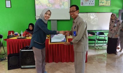 Stikes Banyuwangi Digebyar Dua Kegiatan Temu Kader Santri dan Pelatihan Baby Spa