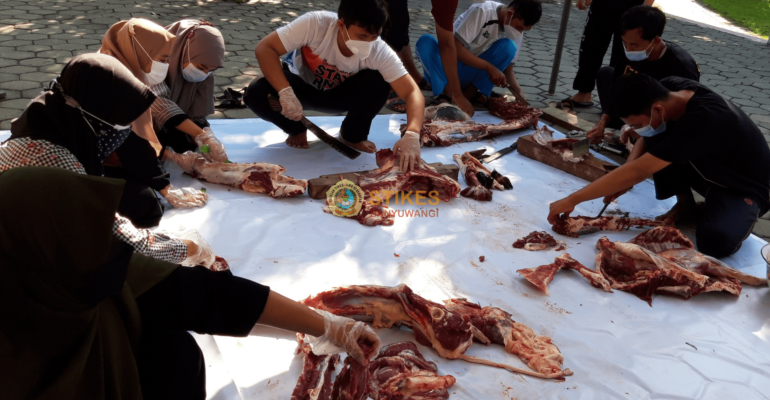 Idul Adha 1442H, Stikes Bagikan 1000 Lebih Paket Daging Kurban